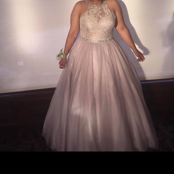 Prom dress - Picture 8 of 8